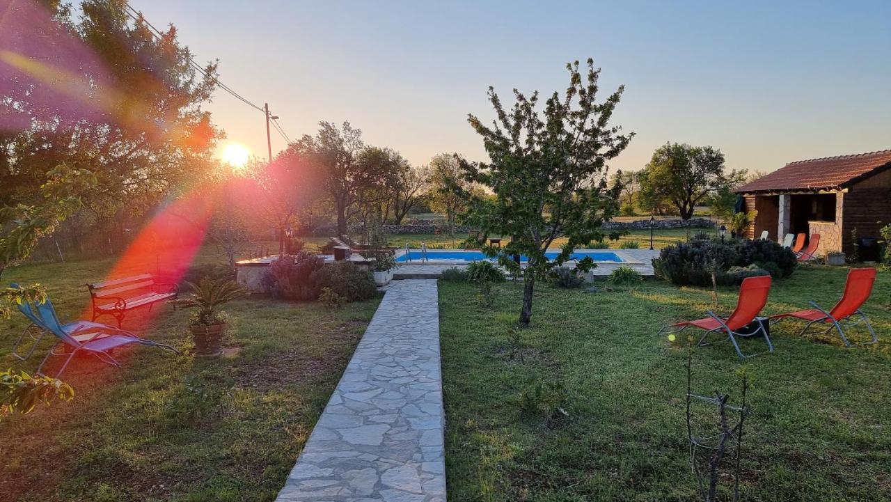 Villa Stone Medal Drniš Exteriér fotografie