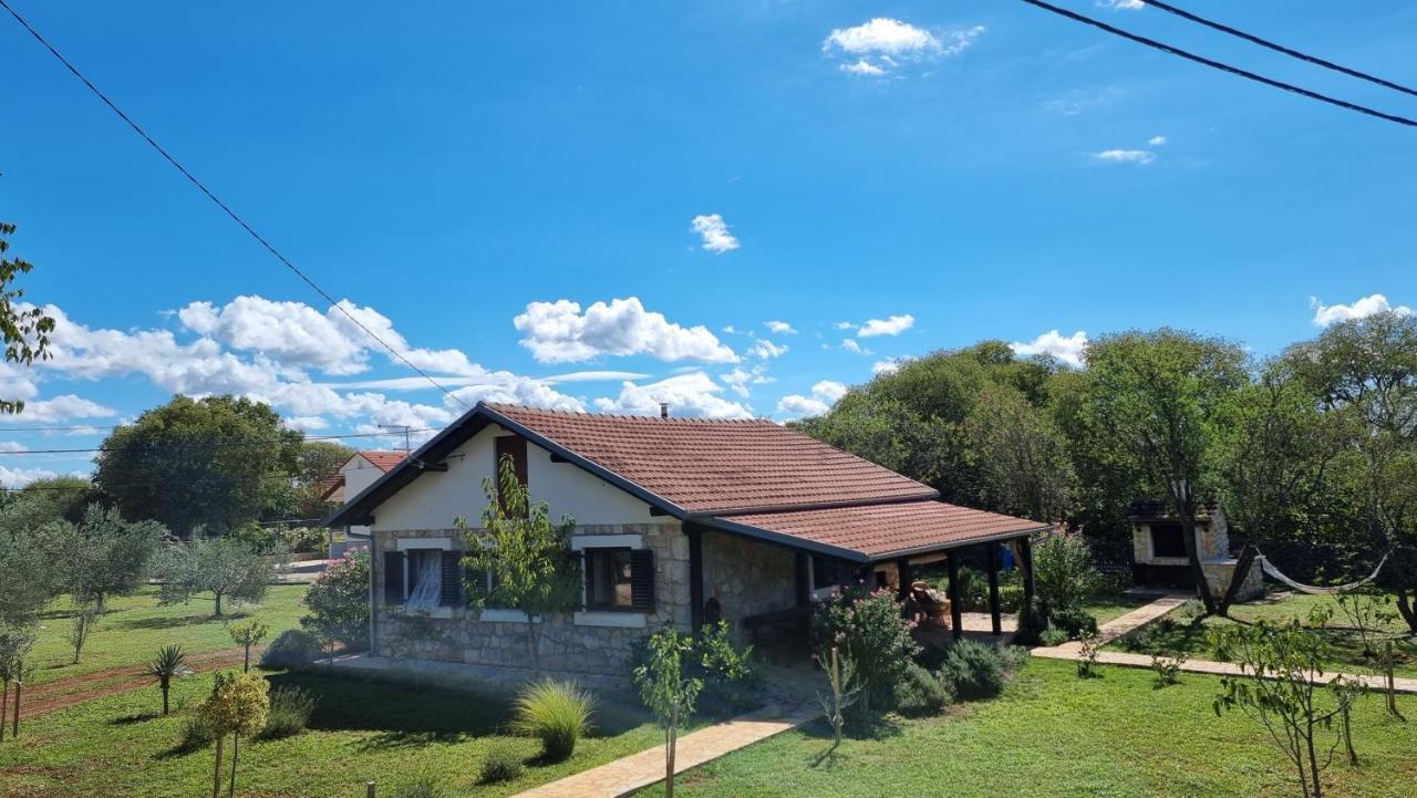 Villa Stone Medal Drniš Exteriér fotografie