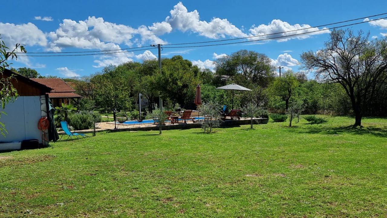 Villa Stone Medal Drniš Exteriér fotografie