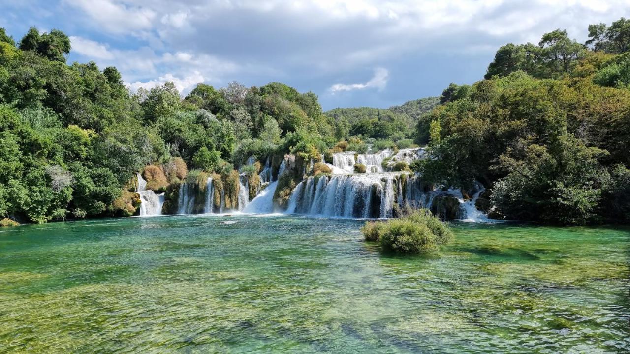 Villa Stone Medal Drniš Exteriér fotografie